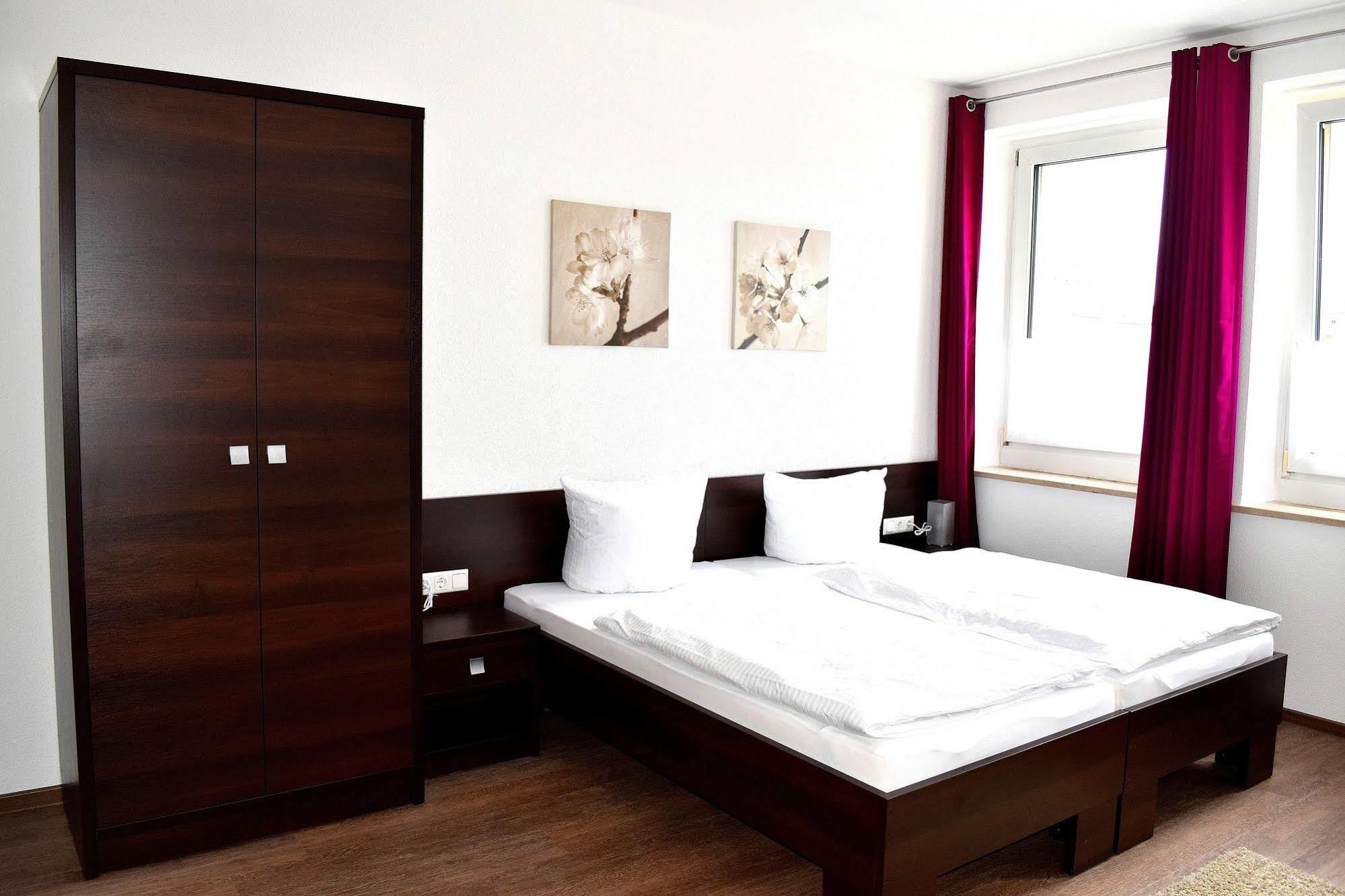 Boardinghouse - Stadtvilla Budget Швейнфурт Экстерьер фото