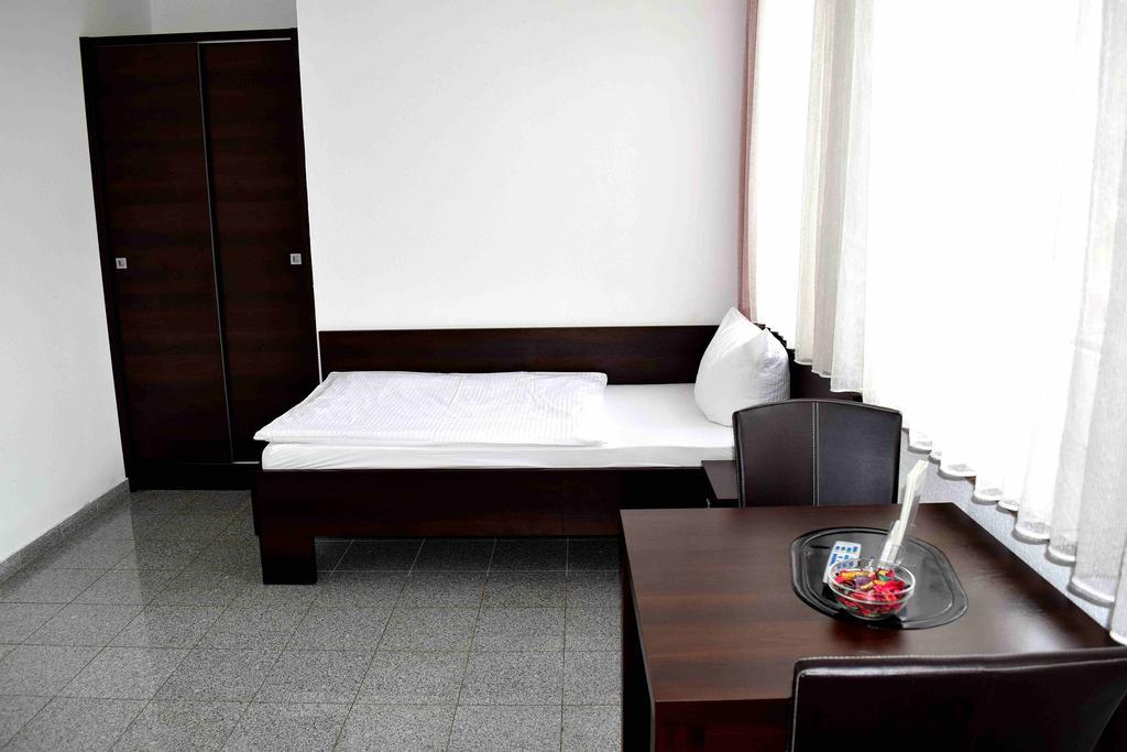 Boardinghouse - Stadtvilla Budget Швейнфурт Номер фото